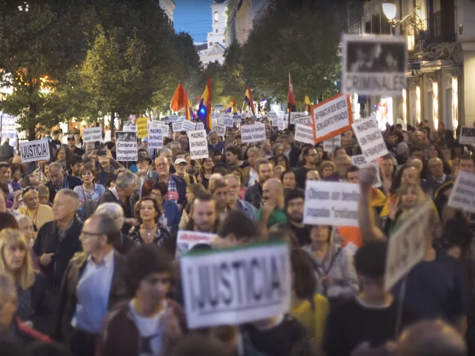Μαδρίτη διαδηλώσεις: Διαμαρτυρία κατά της ταφής Φράνκο στον καθεδρικό Αλμουδένα