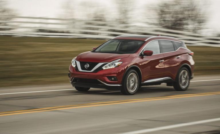 Nissan: Εργαστηριακές δοκιμές για την αντοχή των χρωμάτων στην ηλιακή ακτινοβολία