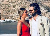 Αθηνά Οικονομάκου: Πήγε να το “σκάσει” λίγο πριν τον γάμο της (pics)