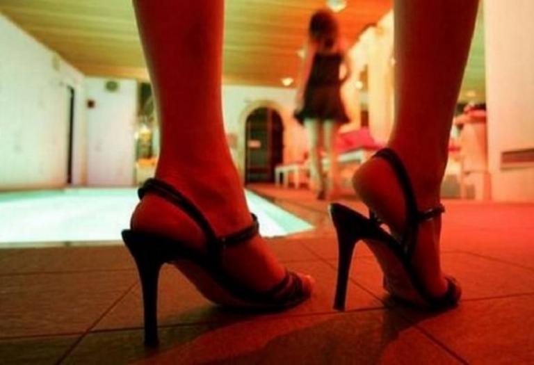 Λάρισα: Άγριο ξύλο σε οίκο ανοχής