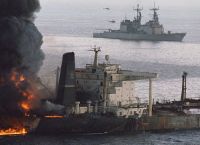 Κόλπος του Ομάν: Βυθίστηκε το ένα από τα δυο τάνκερ – Σώθηκε το πλήρωμα