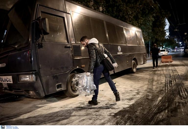 Ομόνοια: Επίθεση στο αστυνομικό τμήμα – Τι αναφέρει η ΕΑΣΥΑ (pics)
