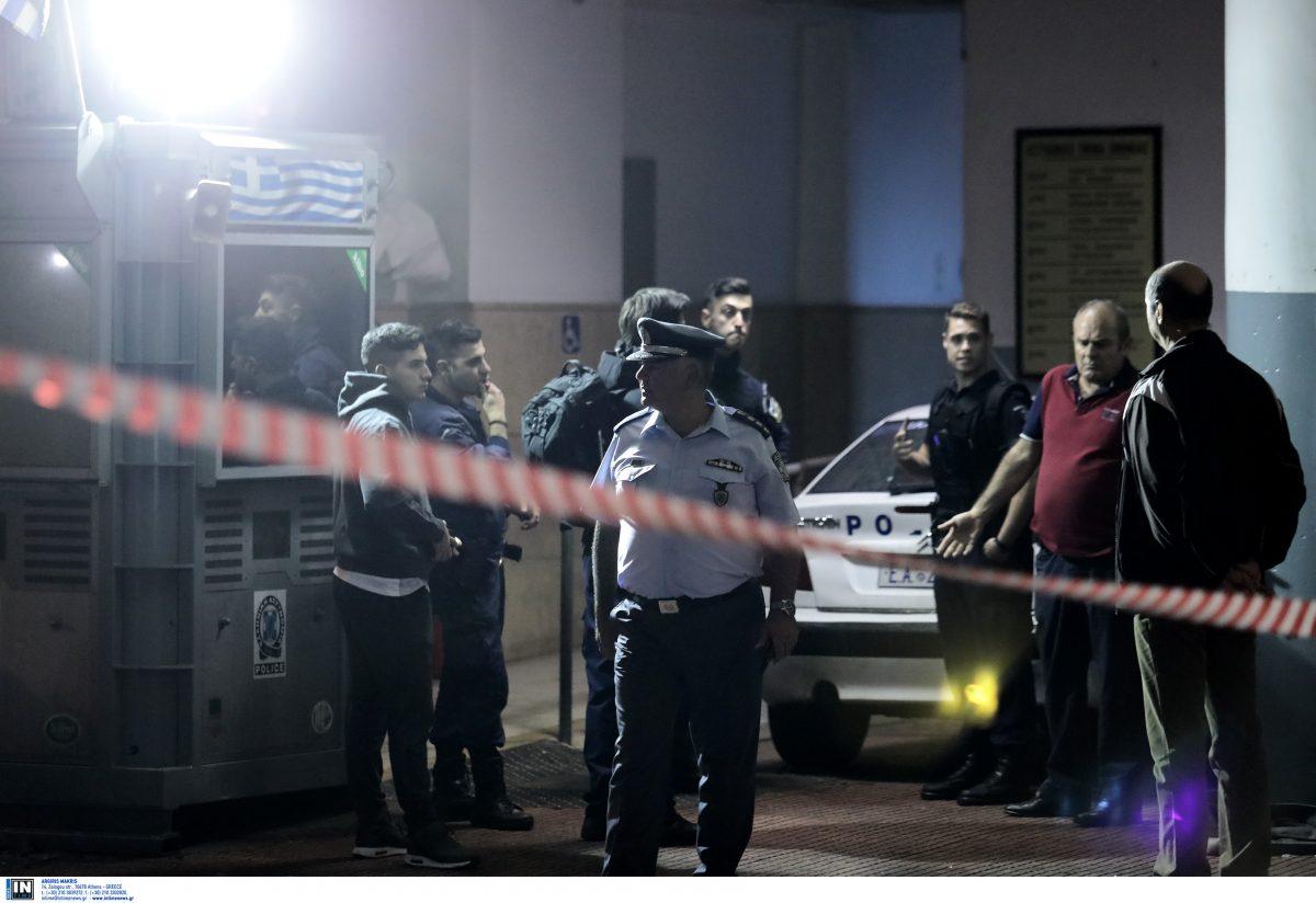 Επίθεση στο Αστυνομικό Τμήμα Ομονοίας: Για «δολοφονική επίθεση» μιλούν οι αστυνομικοί – Καλούν σε συγκέντρωση