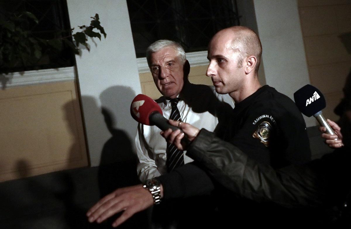 Γιάννος Παπαντωνίου: Η είδηση για την προφυλάκισή του “έριξε” το Twitter (pics)