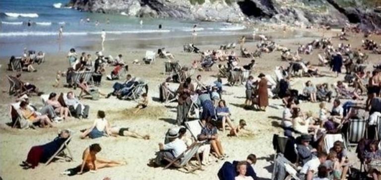 Κινητό το 1943; Αλήθεια τι συμβαίνει σε αυτή τη φωτογραφία; (pic)