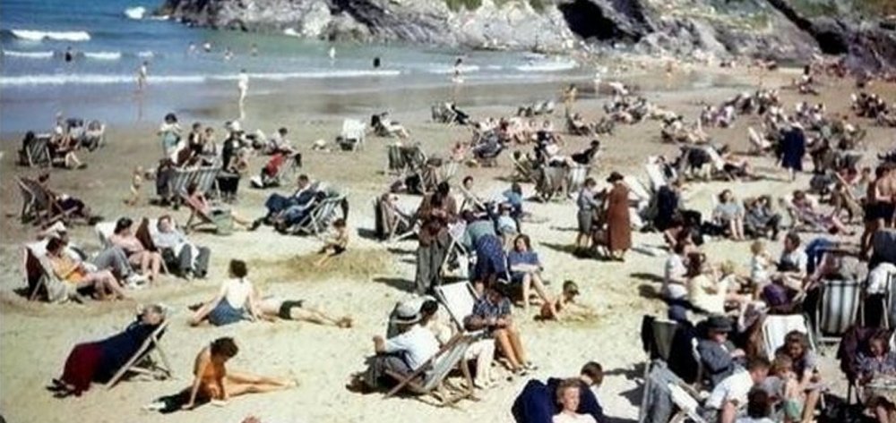 Κινητό το 1943; Αλήθεια τι συμβαίνει σε αυτή τη φωτογραφία; (pic)