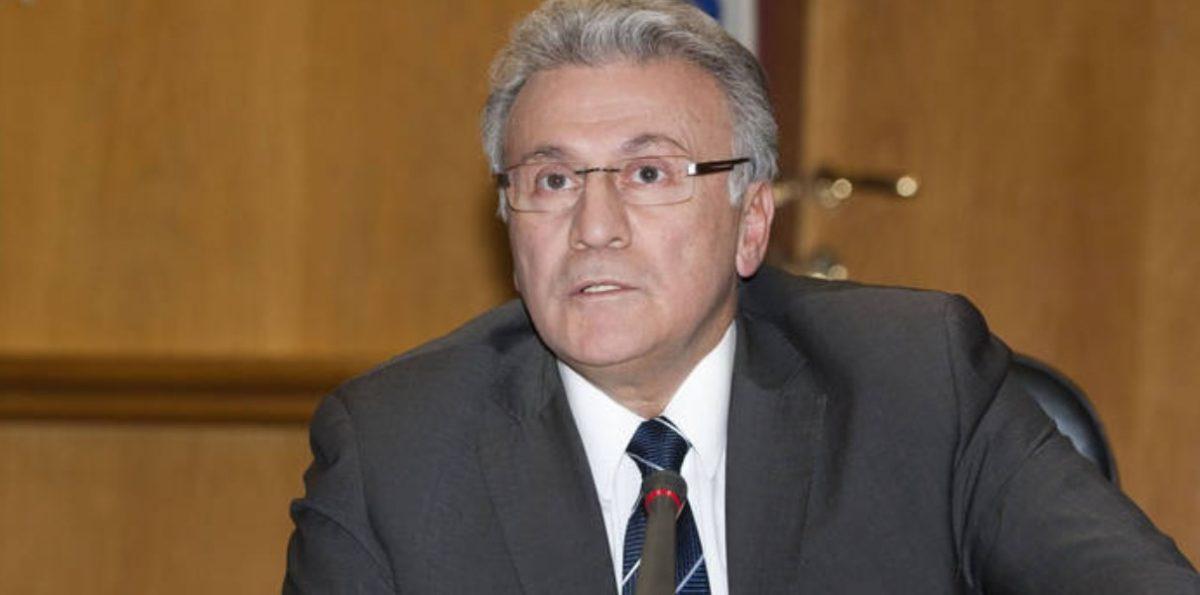 Παναγιώτης Ψωμιάδης: Απίθανο τι γράφουν τα σακουλάκια με αλάτι που μοίρασε (pic)