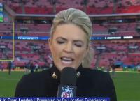NFL: Ρεπόρτερ τρώει την μπάλα στο κεφάλι αλλά δεν πτοείται (vid)