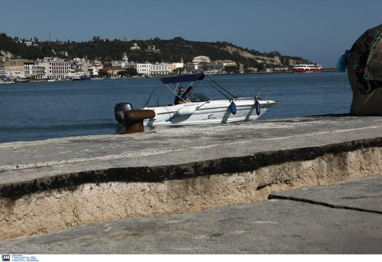 Σεισμός Ζάκυνθος: Στο νησί κλιμάκιο της πολιτικής προστασίας (pics&vids)