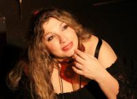 Ξανθή Ταβουλαρέα: “Το θέατρο είναι έρωτας. Σχέση εξουσίας και υποταγής”