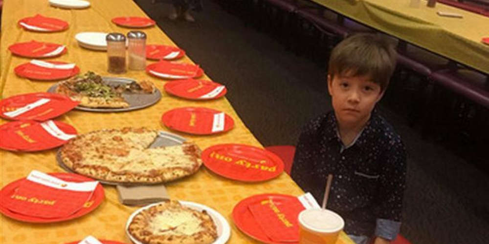 Μικρός Τέντι: Έκλαψε όλο το Διαδίκτυο για τα μοναχικά γενέθλια του 6χρονου – Ράγισαν καρδιές!