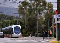 Τραμ Νέα Σμύρνη: Παρέσυρε και τραυμάτισε 65χρονο (vid)