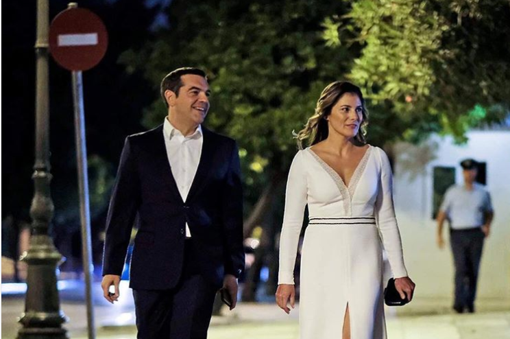 Αλέξης Τσίπρας: Η φωτογραφία με την Μπαζιάνα από τη δεξίωση για τον Σταϊνμάγερ