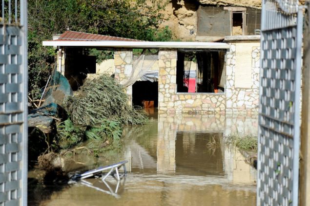 Κακοκαιρία Σικελία: Το σπίτι που έγινε υγρός τάφος για 9μελη οικογένεια (pics&vid)