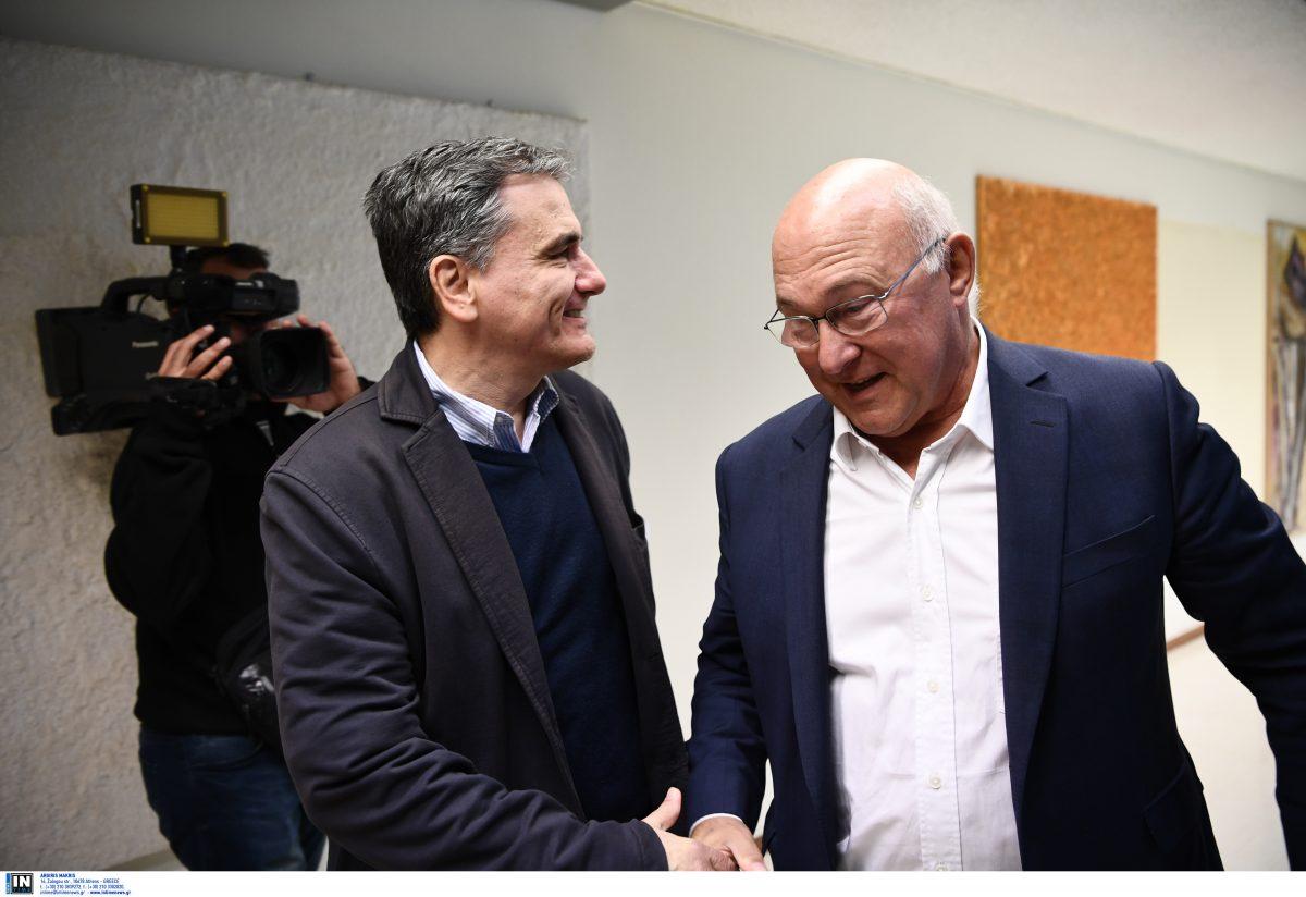 Οι κάλτσες του Σαπέν στη συνάντηση με τον Τσακαλώτο που τράβηξαν τα βλέμματα (pics)