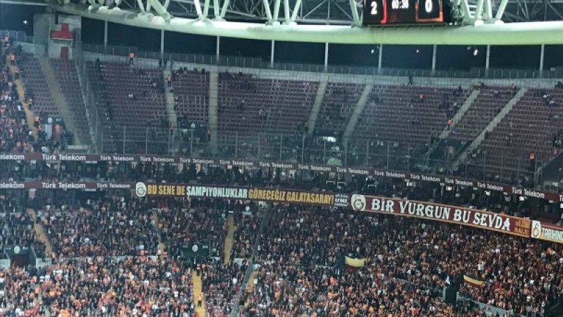 Φενερ θάνατος οπαδού: Πέθανε νεαρός οπαδός της ομάδας και χιλιάδες φίλοι της αποχώρησαν