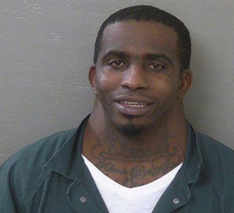 Ο λαιμός ενός κατάδικου έγινε viral (pics)