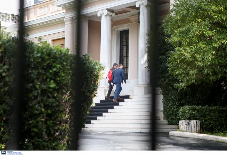 Προϋπολογισμός 2019: Έκτακτη σύσκεψη στο Μαξίμου – Επί τάπητος και οι τράπεζες (pics)