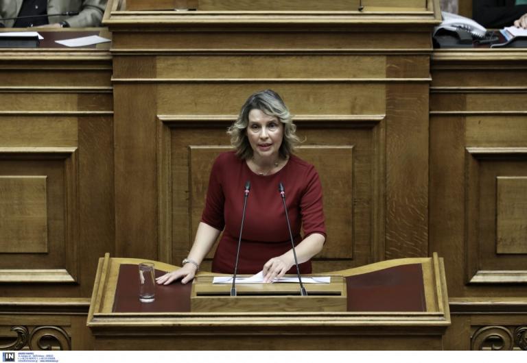 Παπακώστα: Υπέβαλε την παραίτησή της – Δεν έγινε δεκτή