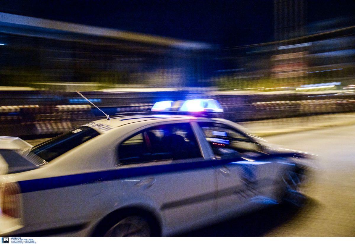 Δολοφονία στα Σεπόλια: Άνδρας βρέθηκε μαχαιρωμένος στην άκρη του δρόμου