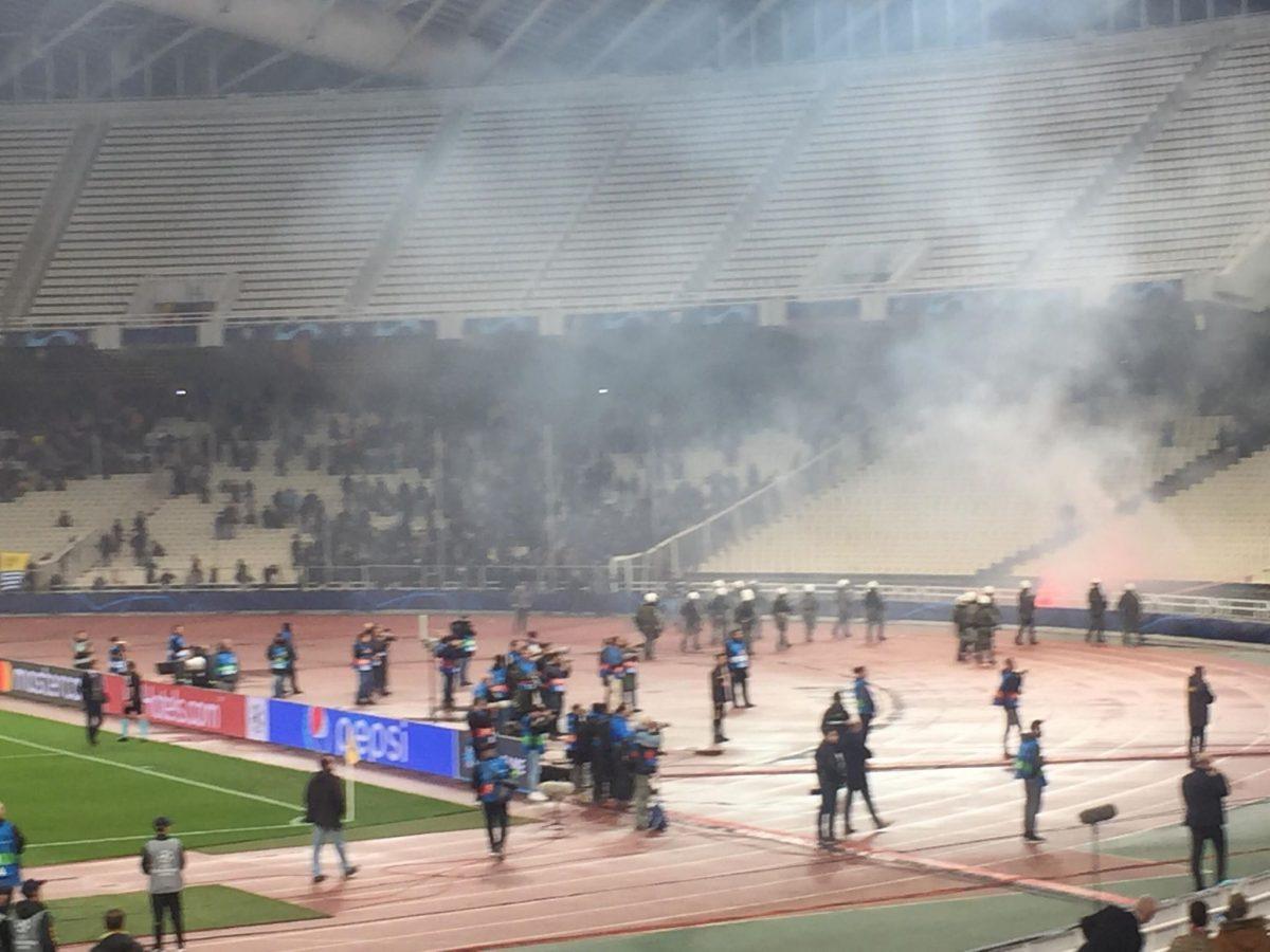 ΑΕΚ – Άγιαξ: “100 άτομα μπήκαν χωρίς εισιτήριο και άρχισαν τα επεισόδια”