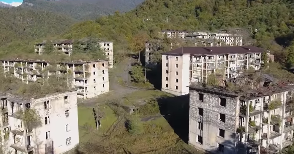 Ακαρμάρα: Μια πόλη “φάντασμα” – Η ζωή στα ερείπια (vid)