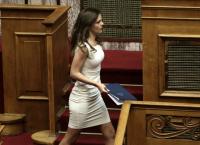 Αχτσιόγλου: Επιχορήγηση 145 εκατομμυρίων ευρώ για παροχές σε ανασφάλιστους υπερήλικες