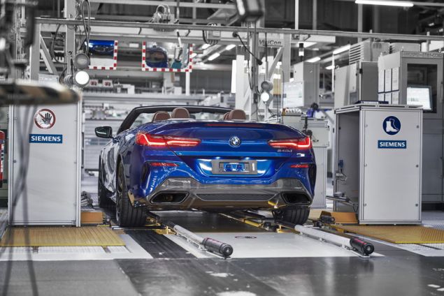 BMW Σειρά 8 Cabrio: Πέρασε από τη γραμμή παραγωγής