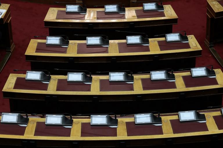 Εξεταστική για την Υγεία: Προανακριτική για 5 πολιτικούς “δείχνει” το πόρισμα
