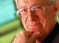 Μιχάλης Δερτούζος: Ο Έλληνας πρωτοπόρος της τεχνολογίας – Τον τίμησε η Google