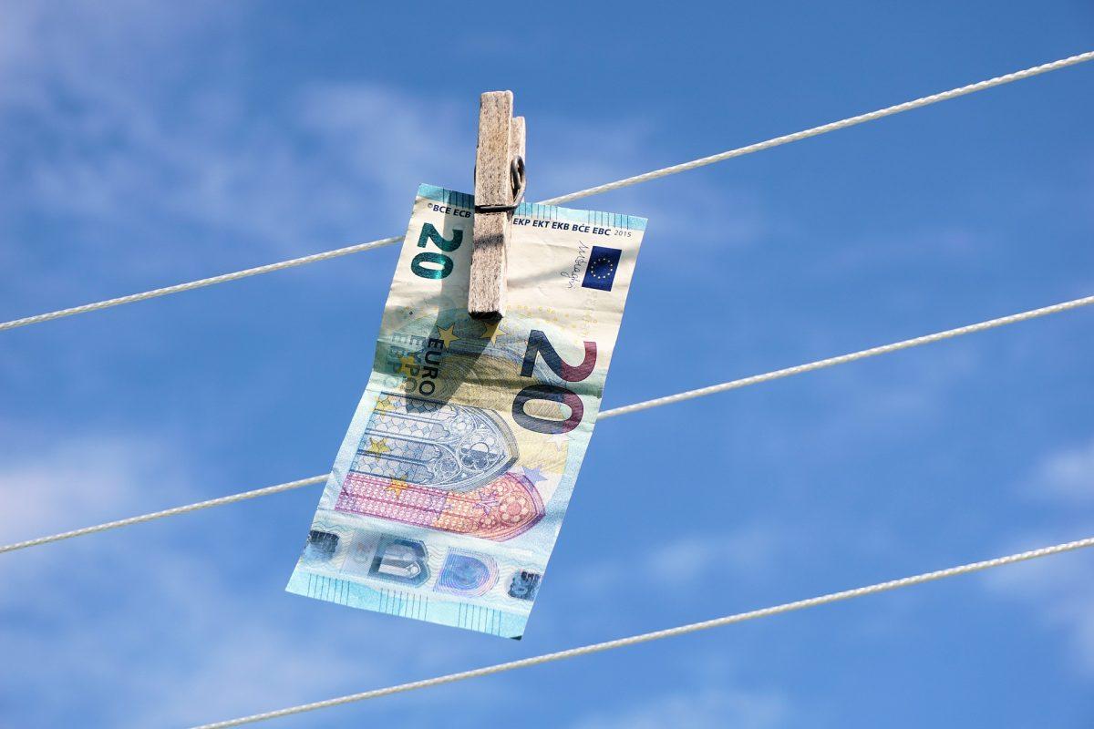 Επίδομα 1.000 ευρώ: Δόθηκε παράταση από τον ΟΠΕΚΑ – Ποιοι το δικαιούνται