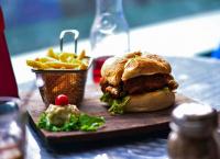 Fast food: Οι μεγαλύτεροι μύθοι που έχουν διαψευσθεί