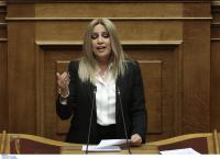 Γεννηματά για Σημίτη: Είστε αδίστακτοι – Προκειμένου να πλήξετε τη δημοκρατική παράταξη τον εμπλέκετε