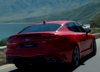 Kia Stinger: Η τιμή του αρχίζει από 50.000 ευρώ