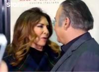 Λαζόπουλος – Ντενίση: Η “ιστορική” συμφιλίωση και τα φιλιά μπροστά στην κάμερα (vid)