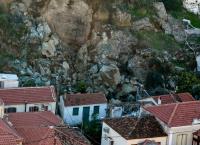 Κατολίσθηση βράχων στην Λέσβο: Καταπλάκωσε σπίτια – Χάθηκαν περιουσίες (pics)