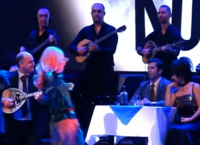 Μαριχουάνα Στοπ: Πλήθος διασήμων στην πρεμιέρα της παράστασης