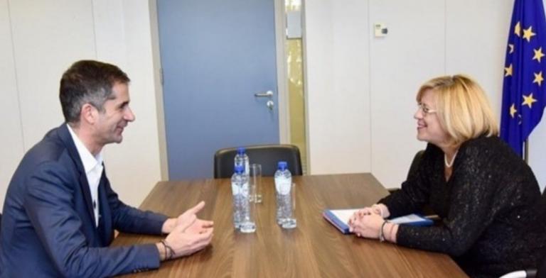 Συνάντηση Μπακογιάννη – Κρέτσου για τα κοινοτικά κονδύλια