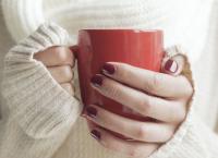 Παγωμένα άκρα: Γιατί συμβαίνει – Πότε είναι ανησυχητικό