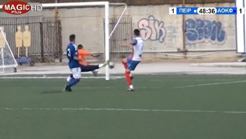 Το χειρότερο σφύριγμα: Η μπάλα βγήκε άουτ, ο διαιτητής έδειξε γκολ (vid)