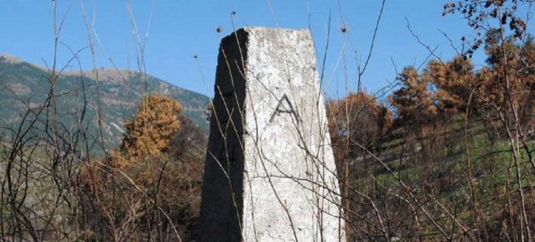 Σύνορα Ελλάδας – Σκοπίων: Μυστήριο περιστατικό – Ξήλωσαν 105 πυραμίδες