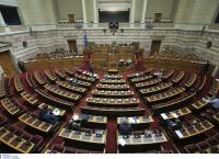Γάμος βουλευτή: Γνωστός βουλευτής αρραβωνιάστηκε κρυφά και είναι έτοιμος για γάμο
