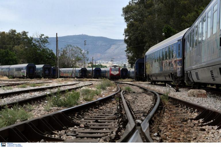 Νεκρή γυναίκα στα Σεπόλια: Παρασύρθηκε από τρένο