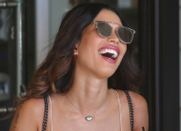 Γνωστό μοντέλο στο κέντρο της Αθήνας με εμφάνιση έκπληξη (pics)