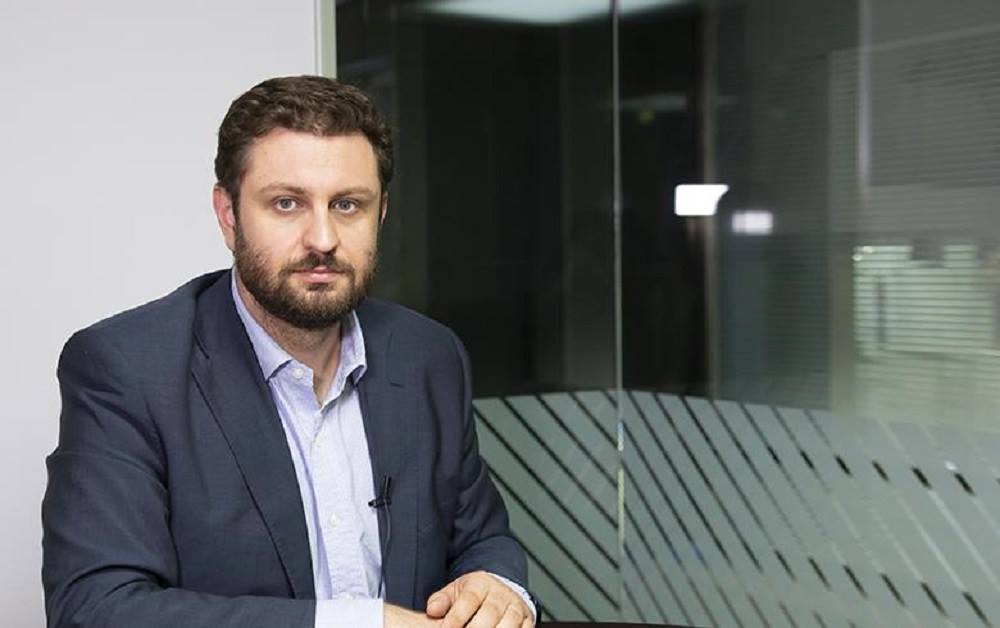 Ζαχαριάδης: Ο Τσίπρας δεν είναι Σαμαράς που άφησε τη χώρα χωρίς προστασία πρώτης κατοικίας