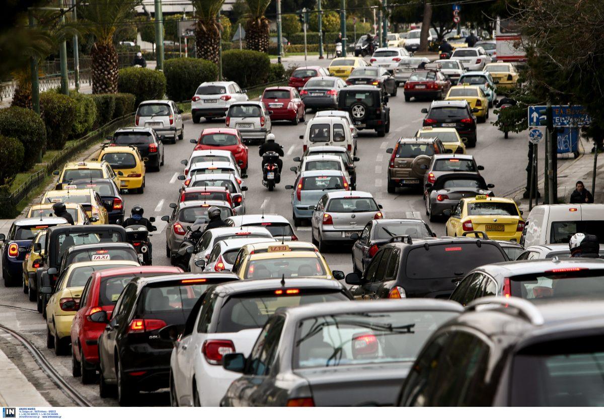 Τέλη κυκλοφορίας 2019: Λίγες μέρες ακόμη για την πληρωμή τους – Επτά ερωτήσεις και απαντήσεις από την ΑΑΔΕ