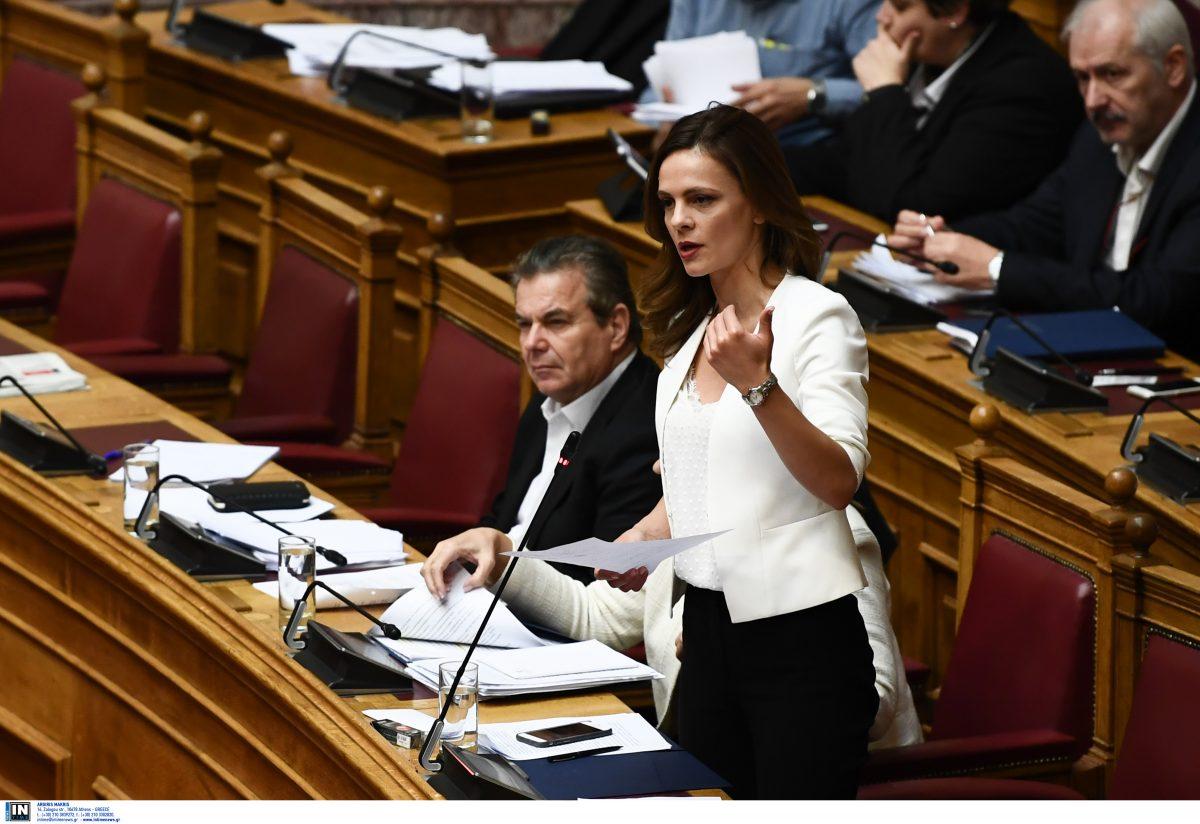 Αχτσιόγλου: Νέο σχήμα ρύθμισης οφειλών για τα ασφαλιστικά ταμεία