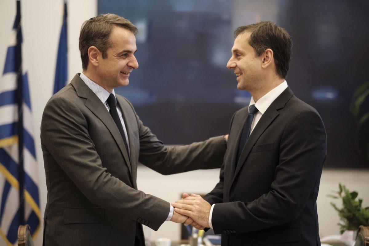 Χάρης Θεοχάρης: Και επίσημα στη Νέα Δημοκρατία – “Ανταποκρίνομαι στο κάλεσμα Μητσοτάκη”