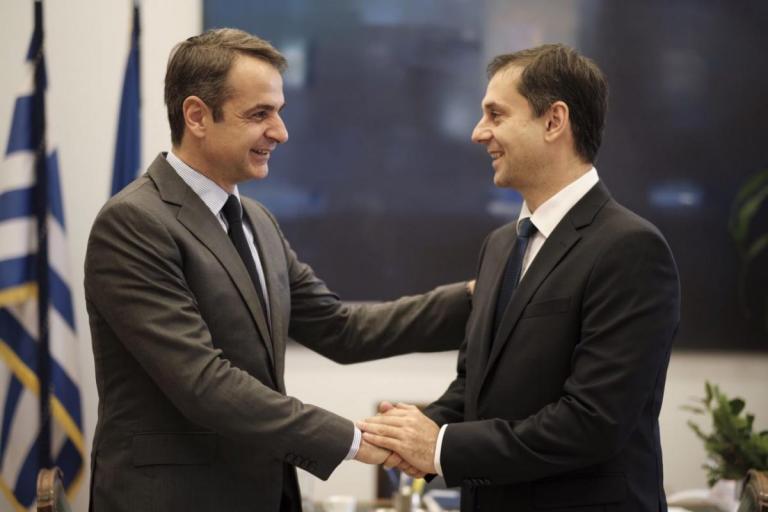 Χάρης Θεοχάρης: Και επίσημα στη Νέα Δημοκρατία – “Ανταποκρίνομαι στο κάλεσμα Μητσοτάκη”