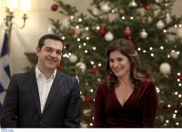 Χριστουγεννιάτικα κάλαντα στον Αλέξη Τσίπρα (pics&vids)